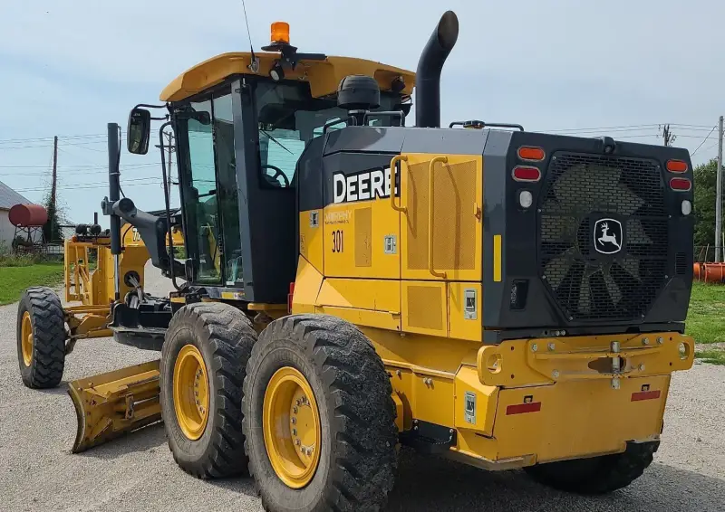 2016 John Deere 770G photo 7