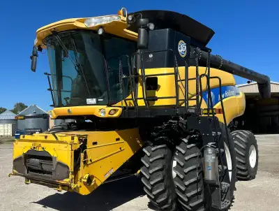2010 New Holland CR9060