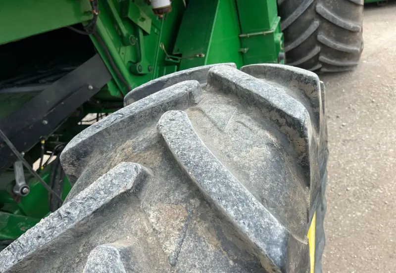 2001 John Deere 9550 photo 115