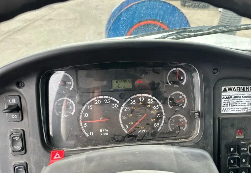 2007 Freightliner Business Class M2 106 photo 82