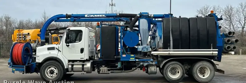 2007 Freightliner Business Class M2 106 photo 8
