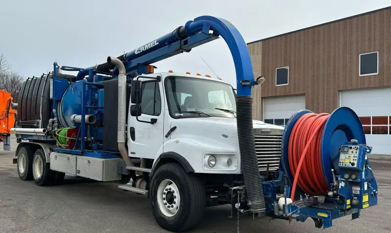 2007 Freightliner Business Class M2 106 photo 3