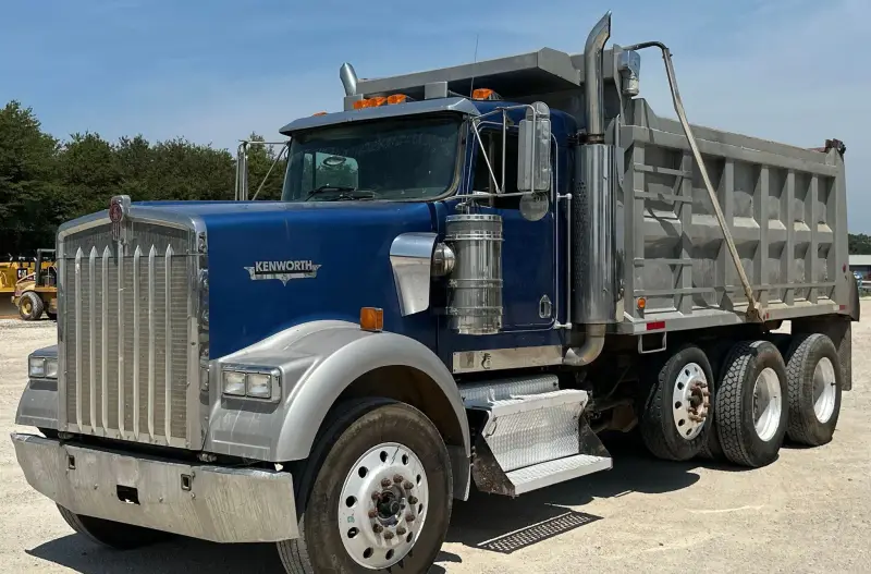 2005 Kenworth W900 photo 1