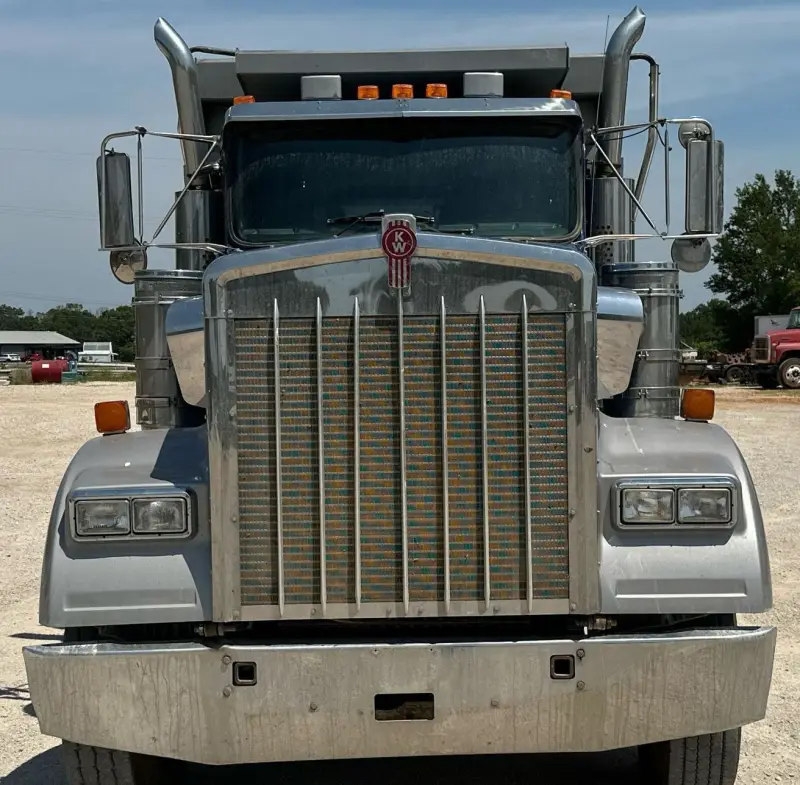 2005 Kenworth W900 photo 2