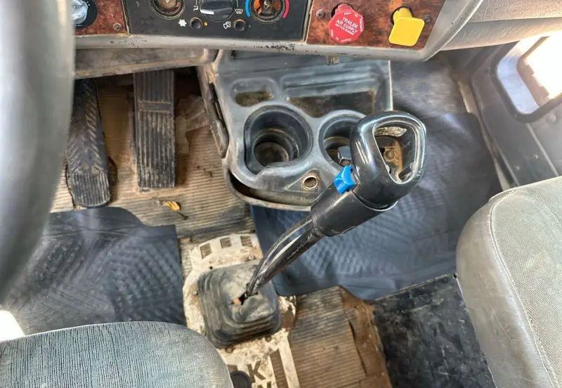 2005 Kenworth W900 photo 26