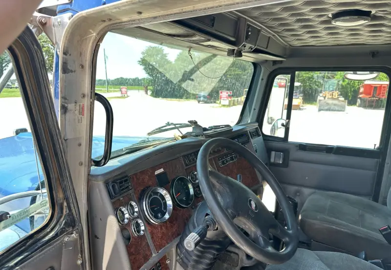 2005 Kenworth W900 photo 17