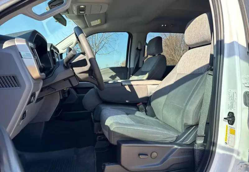 2022 Ford F150 photo 27