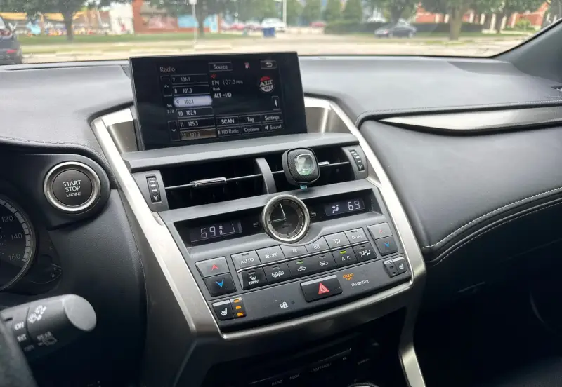 2015 Lexus NX 200T Sport photo 18