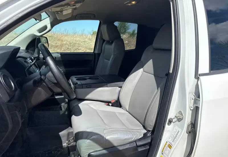 2020 Toyota Tundra photo 18