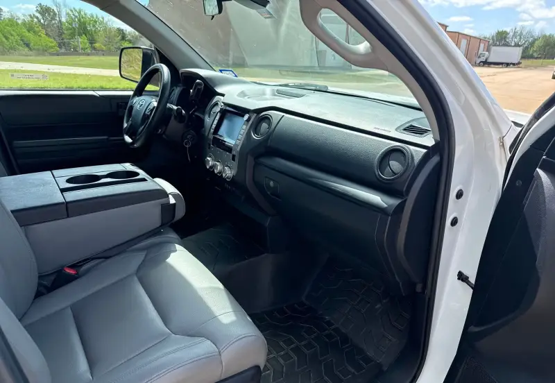 2020 Toyota Tundra photo 39