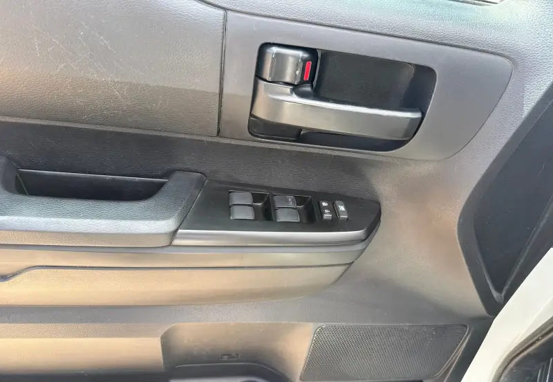 2020 Toyota Tundra photo 16