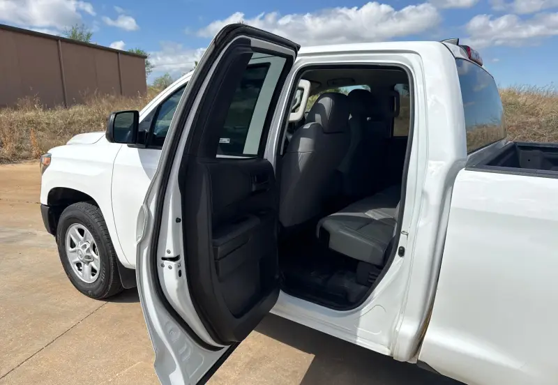 2020 Toyota Tundra photo 30