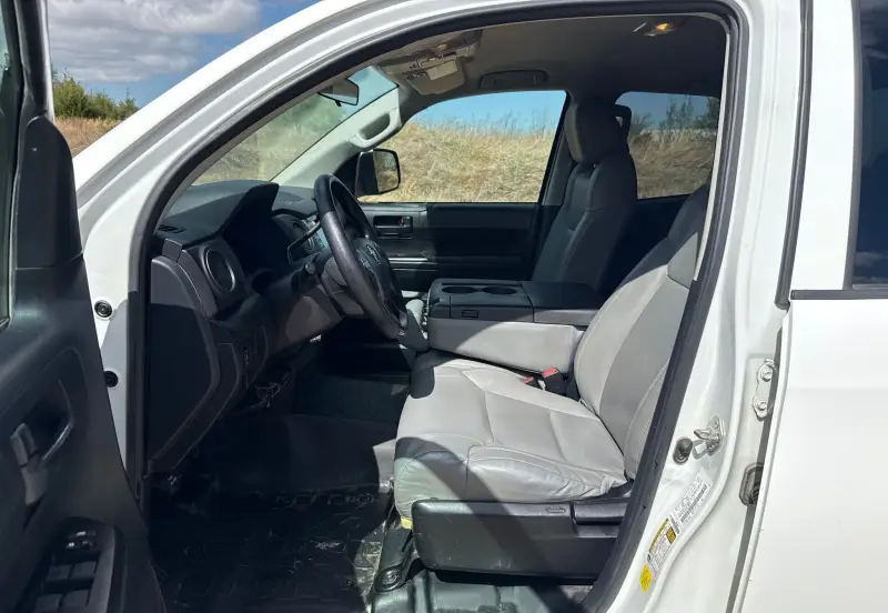 2020 Toyota Tundra photo 17
