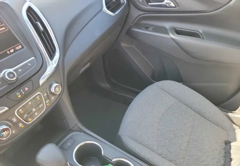 2023 Chevrolet Equinox photo 30
