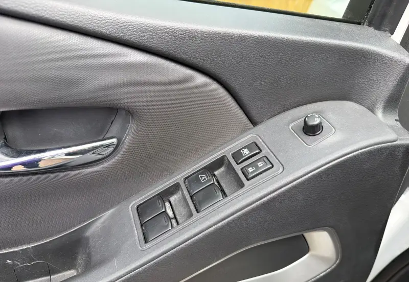 2022 Nissan Frontier photo 36