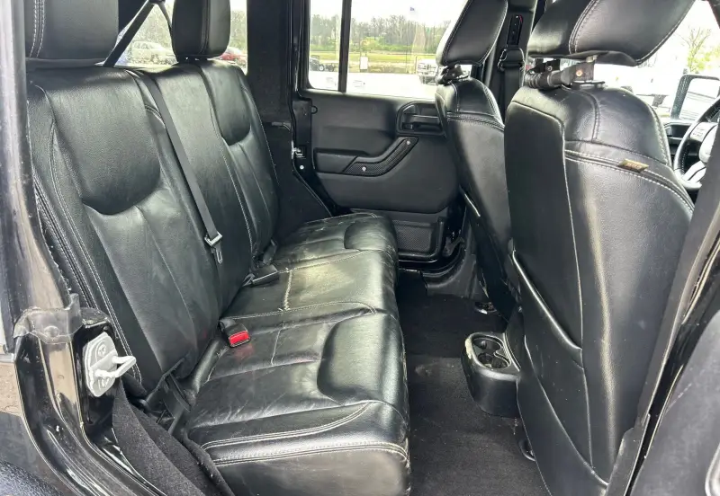 2014 Jeep Wrangler photo 35
