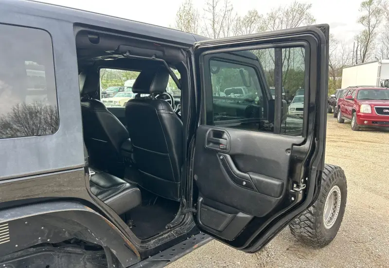 2014 Jeep Wrangler photo 33