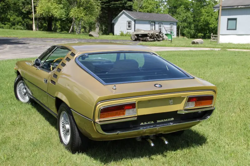 1972 Alfa Romeo Montreal photo 38