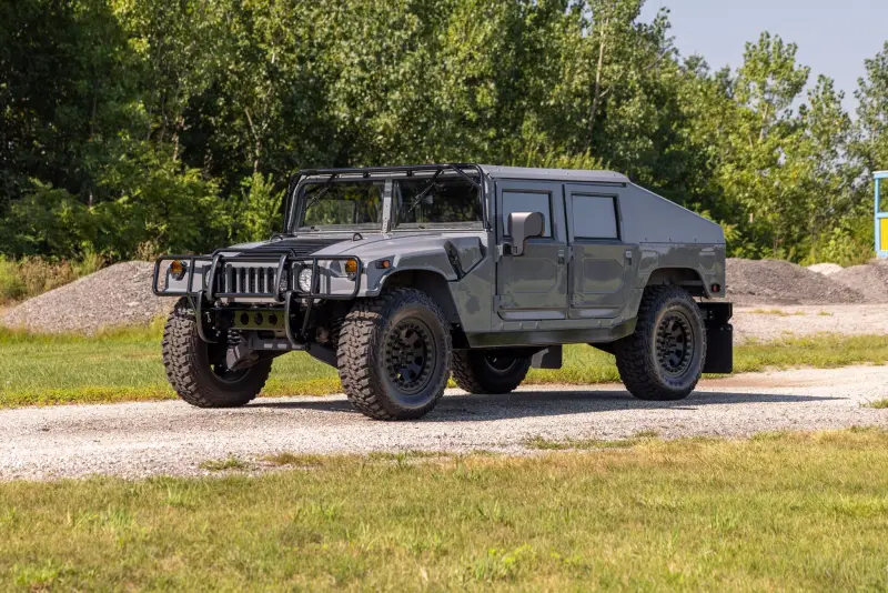 1998 AM General M998 HMMWV photo 7