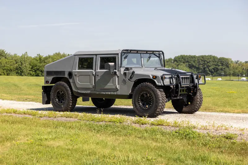 1998 AM General M998 HMMWV photo 12