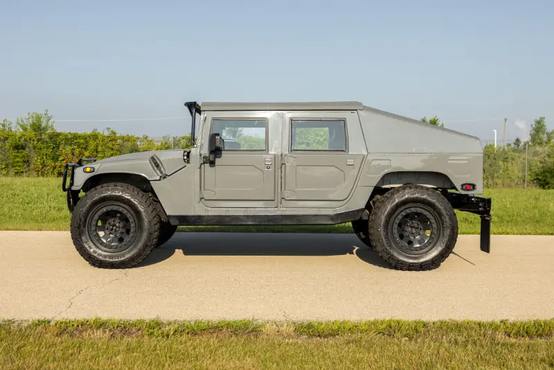 1998 AM General M998 HMMWV photo 15