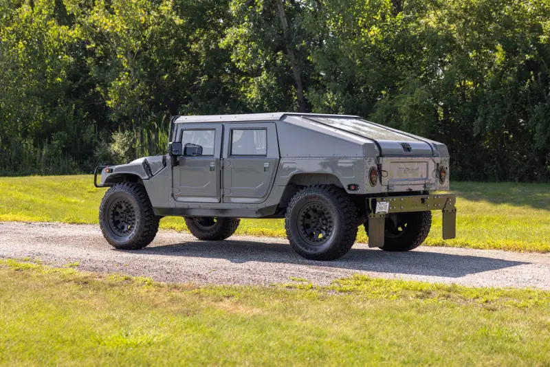 1998 AM General M998 HMMWV photo 10