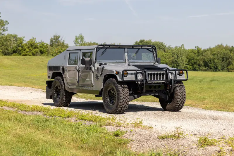 1998 AM General M998 HMMWV photo 13