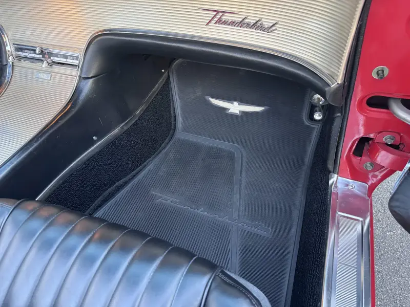 1962 Ford Thunderbird Sports Roadster photo 18