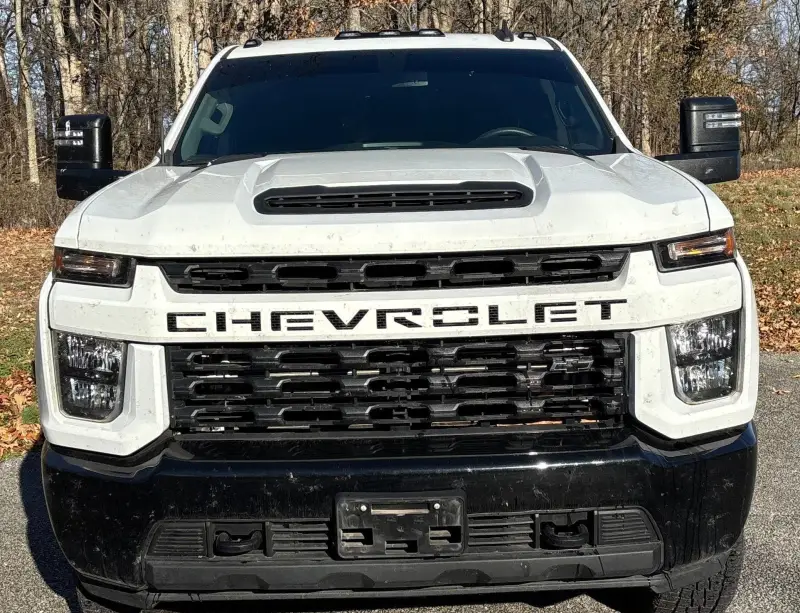 2023 Chevrolet Silverado 2500HD photo 2