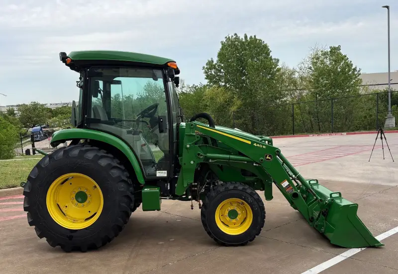 2024 John Deere 4066R photo 4
