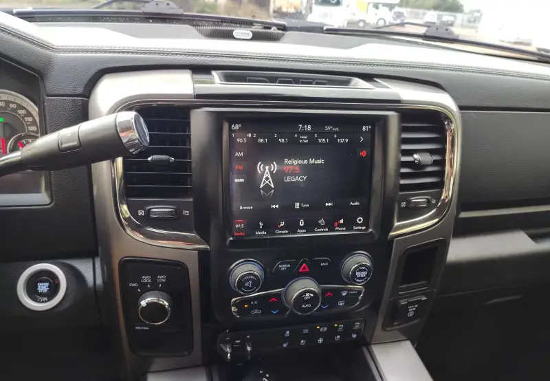 2018 RAM 2500 Laramie photo 24
