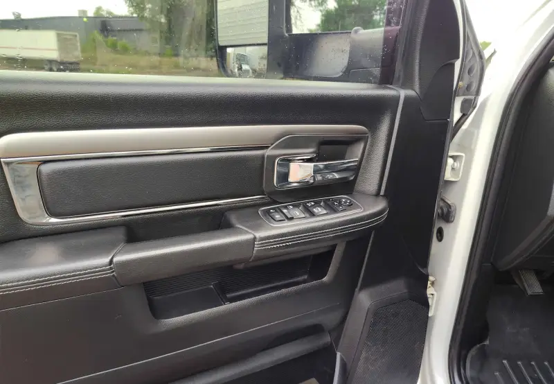 2018 RAM 2500 Laramie photo 37