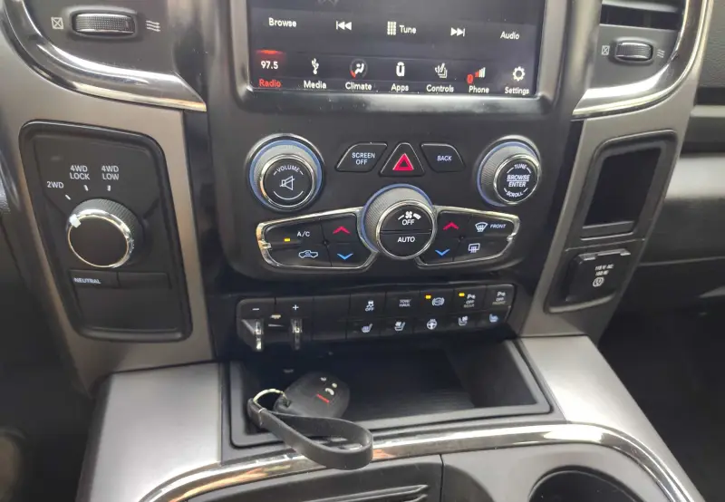 2018 RAM 2500 Laramie photo 25