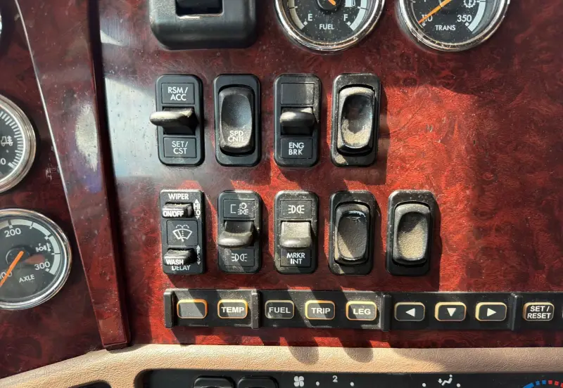 2020 Freightliner Coronado glider kit photo 52