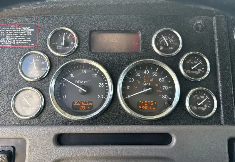 2019 Peterbilt 389 photo 29