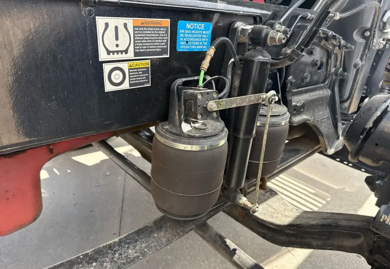 2019 Peterbilt 389 photo 80