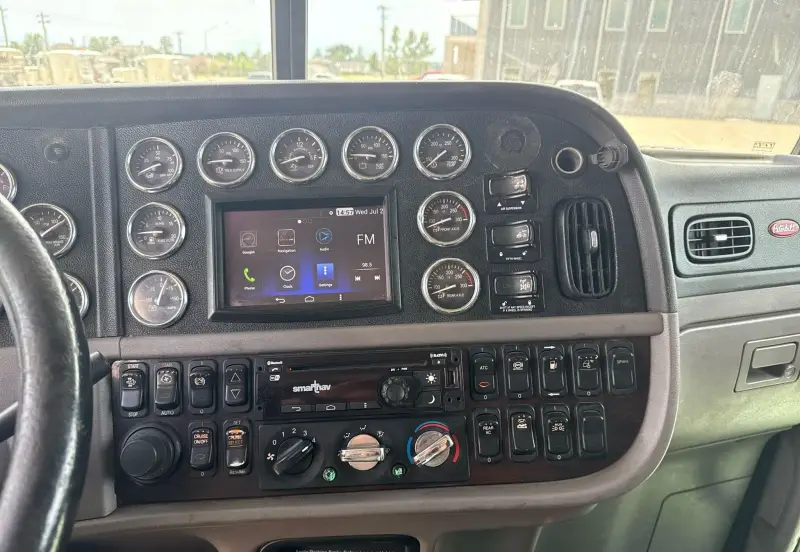 2019 Peterbilt 389 photo 34