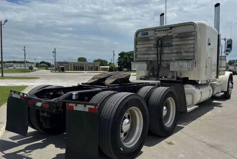 2019 Peterbilt 389 photo 5