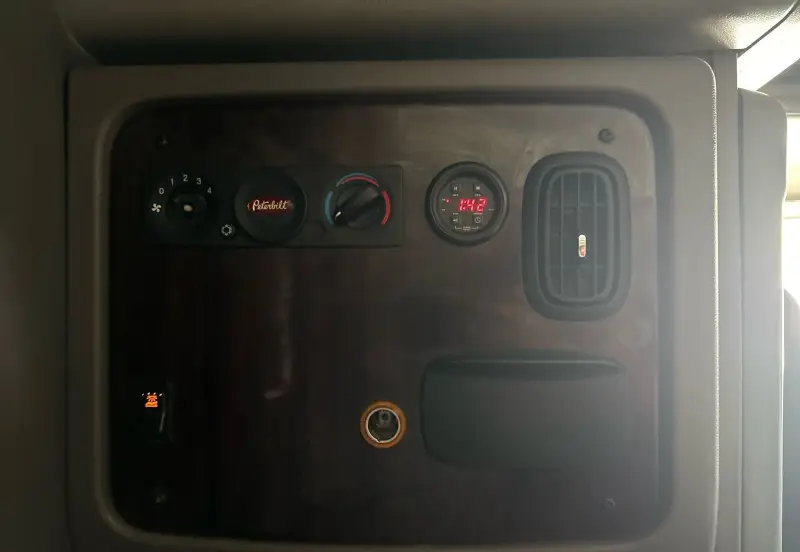 2019 Peterbilt 389 photo 49