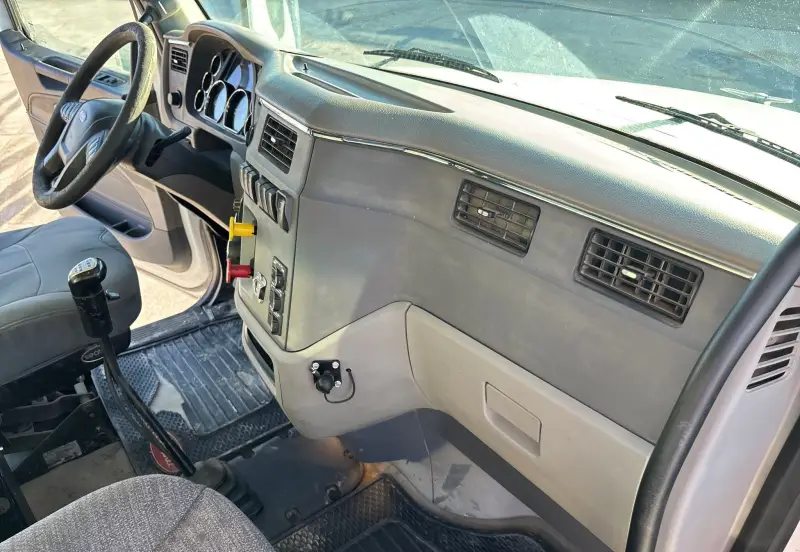 2017 Peterbilt 567 photo 55
