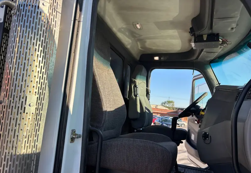 2017 Peterbilt 567 photo 53