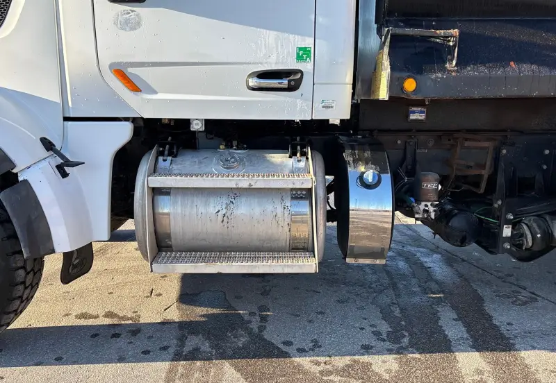 2017 Peterbilt 567 photo 9
