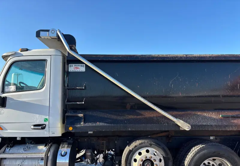 2017 Peterbilt 567 photo 23