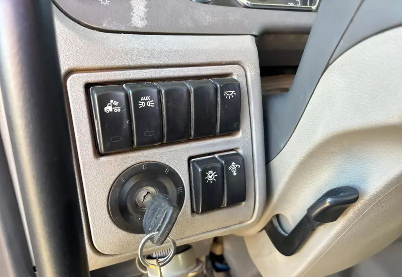2017 Peterbilt 567 photo 48